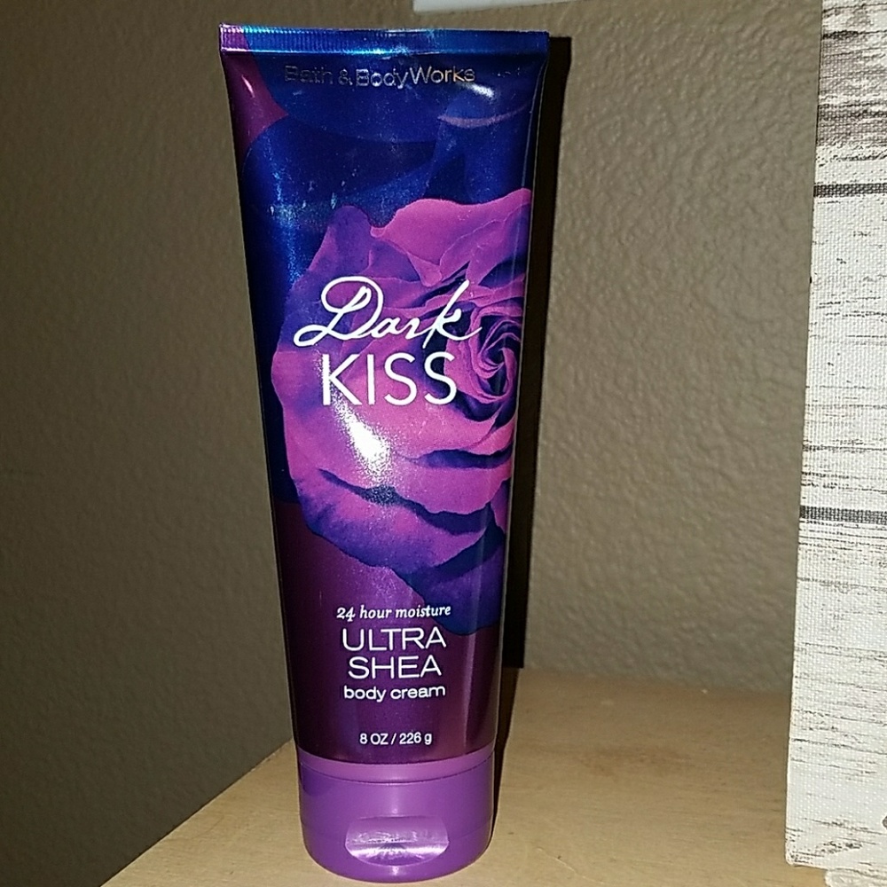 BBW Dark kiss body cream